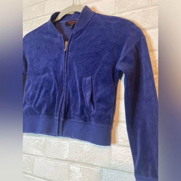 Juicy Couture Kids Classic Velour Zip up Jacket With logo and Graphic Design - Picture 4 of 7